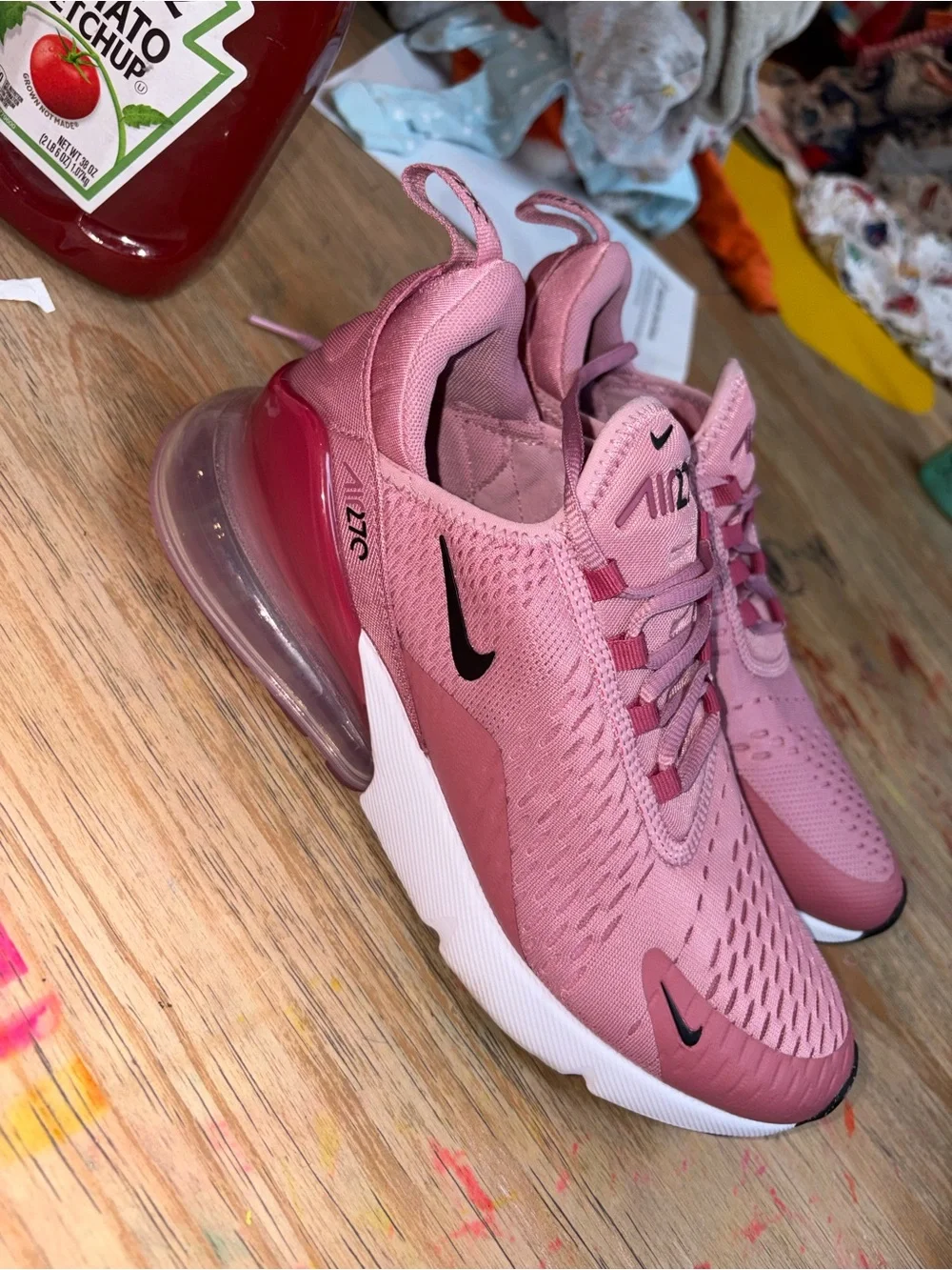 NWOT Nike Women's Air Max 270 Pink and Black Low-Top Sneakers